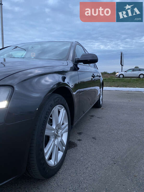 Универсал Audi A4 2010 в Луцке
