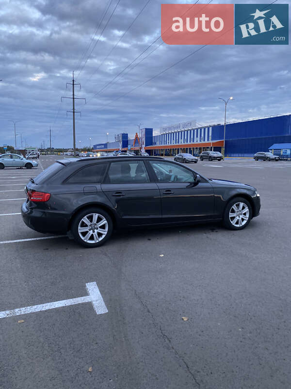 Универсал Audi A4 2010 в Луцке