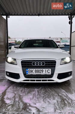 Универсал Audi A4 2010 в Вараше