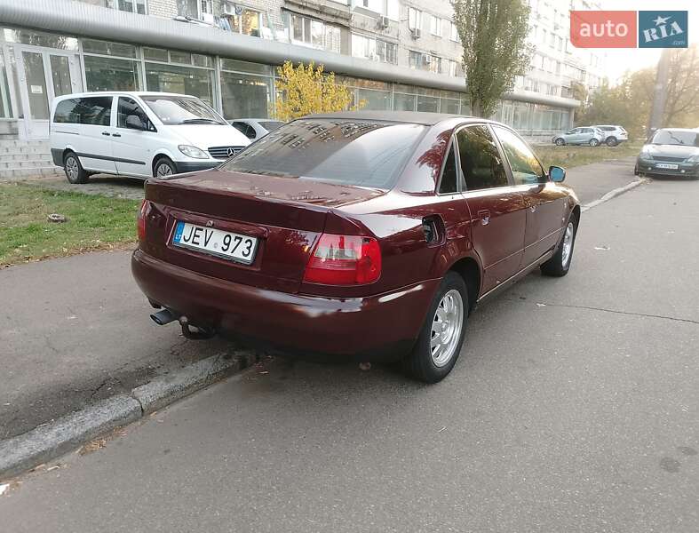 Седан Audi A4 1997 в Києві