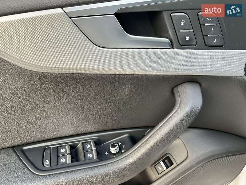 Седан Audi A4 2016 в Николаеве
