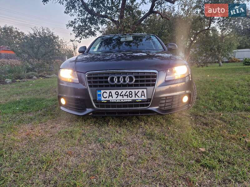 Седан Audi A4 2008 в Каменке