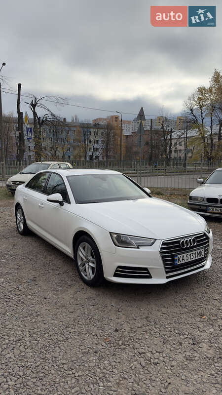 Седан Audi A4 2017 в Киеве