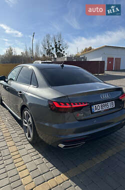 Седан Audi A4 2020 в 