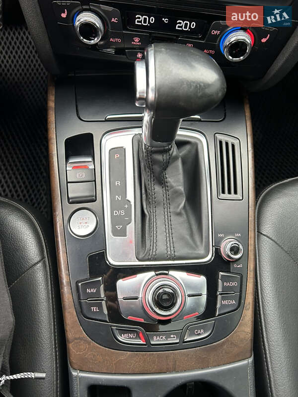 Седан Audi A4 2013 в Львове