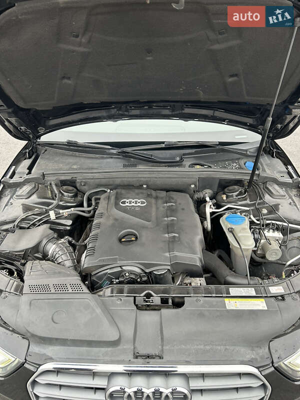 Седан Audi A4 2013 в Львове