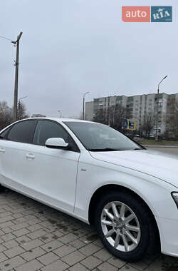 Седан Audi A4 2013 в 