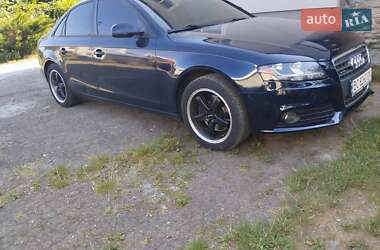 Седан Audi A4 2010 в Львове