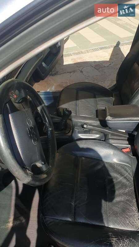Универсал Audi A4 1997 в Золочеве