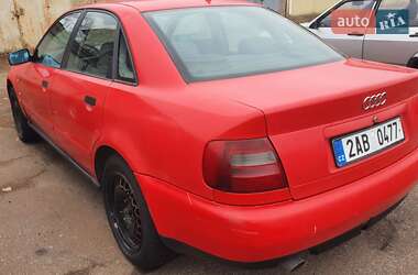 Седан Audi A4 1996 в Києві