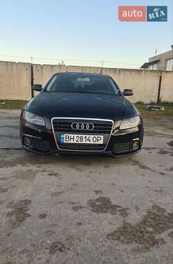 Седан Audi A4 2010 в Нетешине