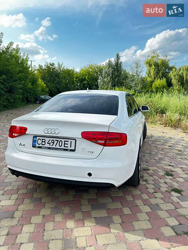 Седан Audi A4 2012 в Славянске