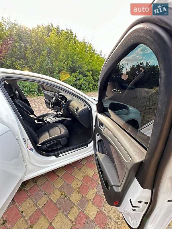 Седан Audi A4 2012 в Славянске