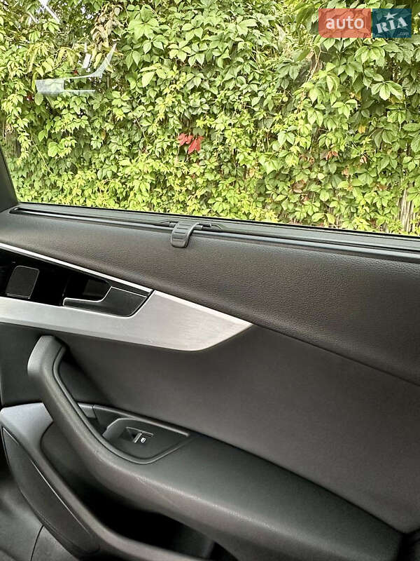 Универсал Audi A4 2019 в Львове