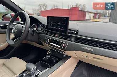 Седан Audi A4 2020 в 