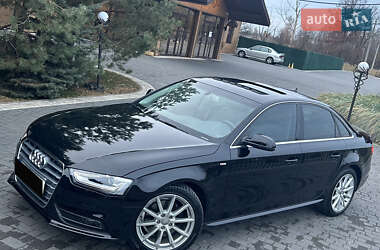 Седан Audi A4 2014 в Киеве