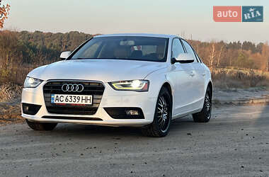 Седан Audi A4 2012 в Луцке