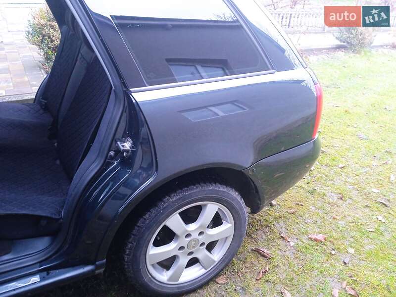 Универсал Audi A4 1999 в 