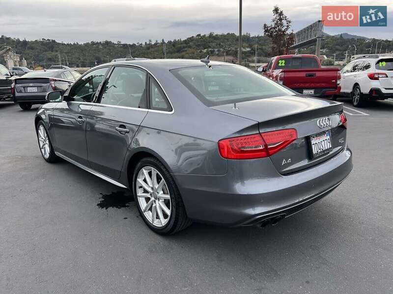 Седан Audi A4 2014 в Львове