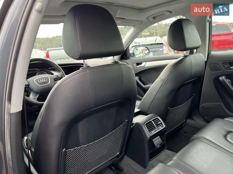 Седан Audi A4 2014 в Львове