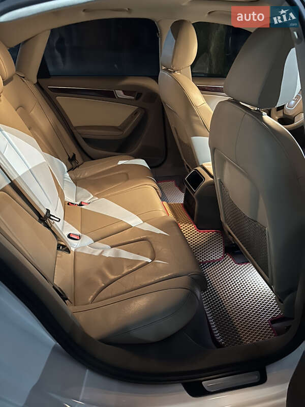 Седан Audi A4 2011 в Кривом Роге