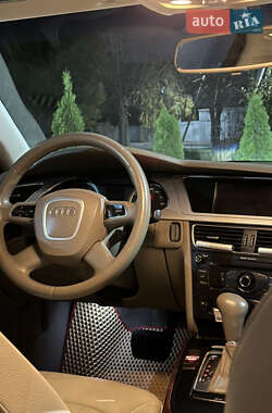 Седан Audi A4 2011 в Кривом Роге