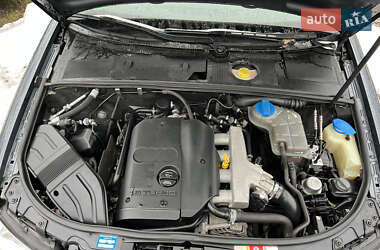Седан Audi A4 2002 в 