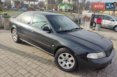 Седан Audi A4 1996 в Острозі