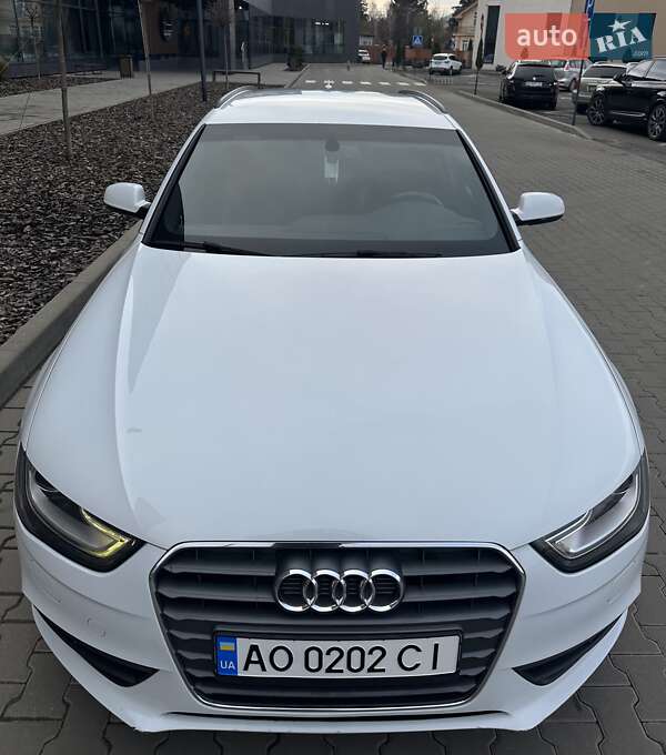 Універсал Audi A4 2014 в Мукачевому