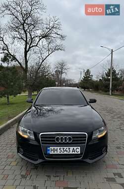 Седан Audi A4 2011 в Измаиле