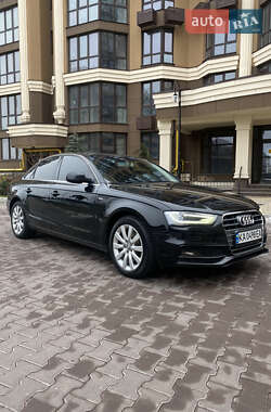 Седан Audi A4 2013 в Киеве