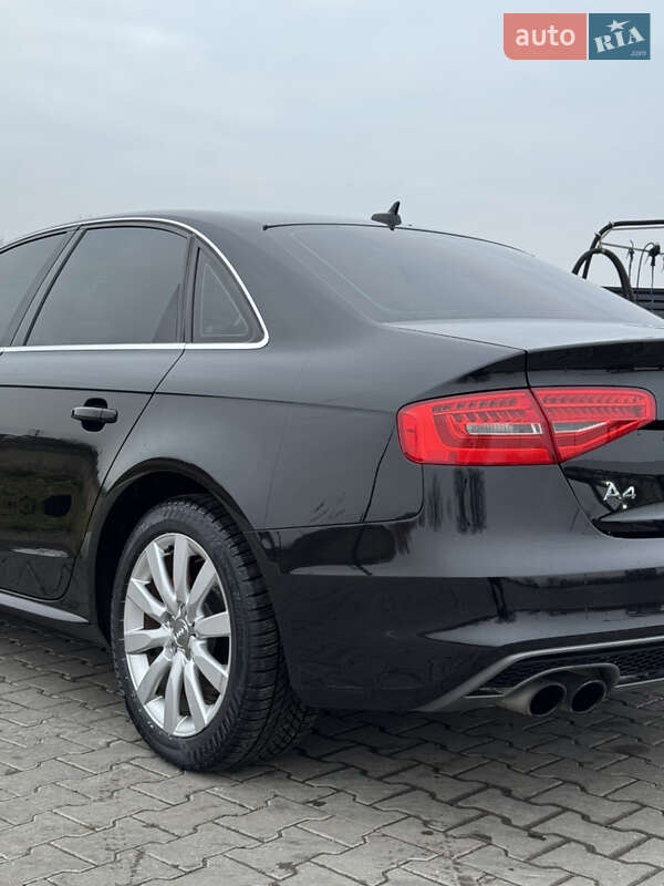 Седан Audi A4 2014 в Радехові