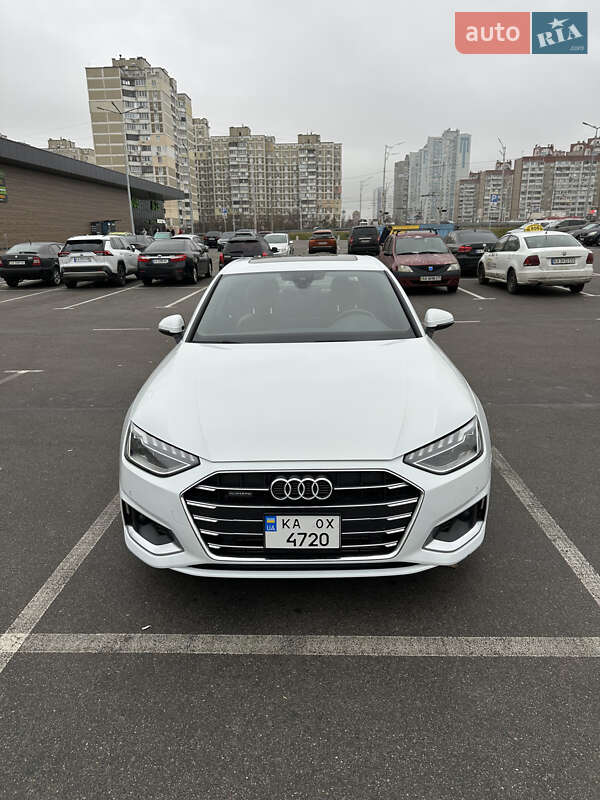 Седан Audi A4 2022 в Києві