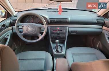 Седан Audi A4 1999 в Могилев-Подольске