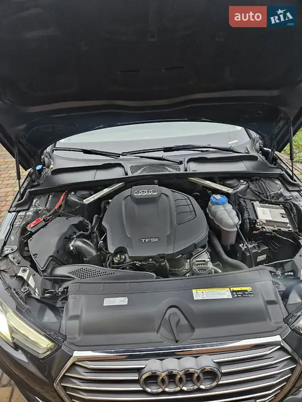 Седан Audi A4 2018 в 