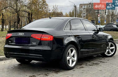 Седан Audi A4 2012 в Миколаєві