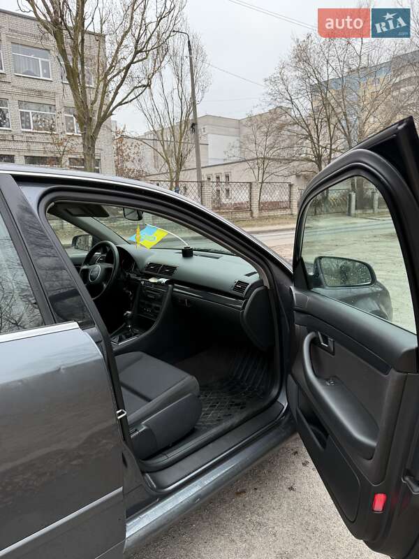 Седан Audi A4 2003 в Днепре