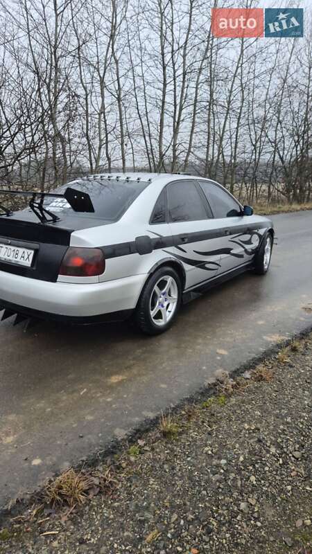 Седан Audi A4 1995 в Богородчанах