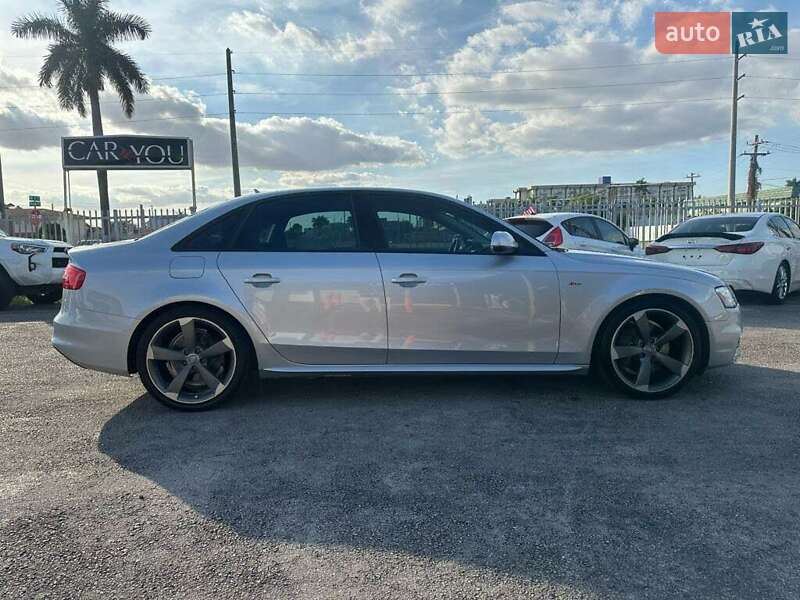 Седан Audi A4 2014 в Львове