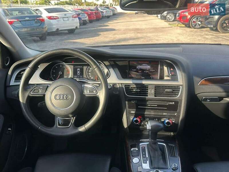 Седан Audi A4 2014 в Львове