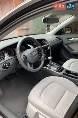 Универсал Audi A4 2012 в 