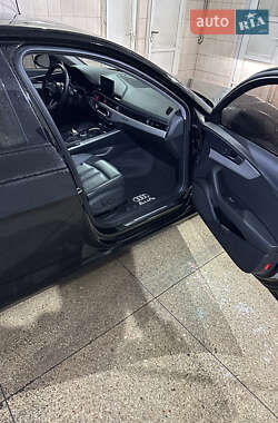 Седан Audi A4 2019 в 