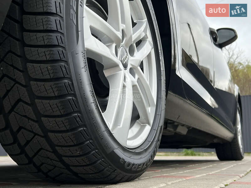 Седан Audi A4 2017 в Каменец-Подольском