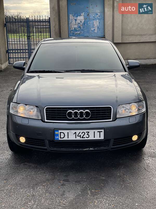 Седан Audi A4 2001 в Золочеве