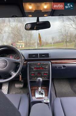 Седан Audi A4 2001 в 