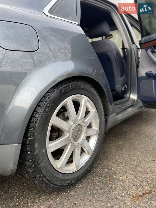 Седан Audi A4 2001 в Золочеве