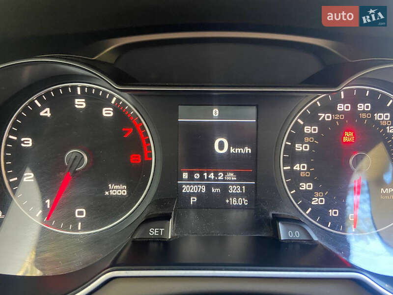 Седан Audi A4 2013 в Львове
