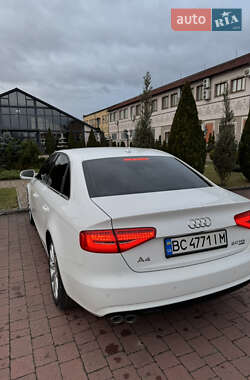 Седан Audi A4 2014 в Стрию