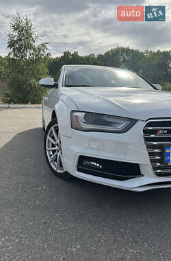 Audi A4 2014