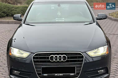 Седан Audi A4 2012 в Киеве